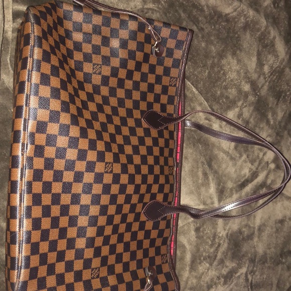 Purse - Picture 1 of 8